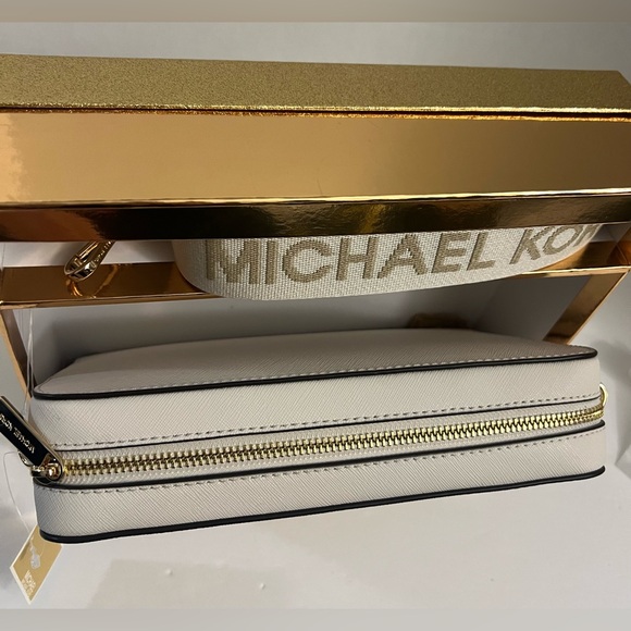 New MICHAEL KORS JET SET LG XBODY LEATHER CREAM BAG With Box - Picture 16 of 16